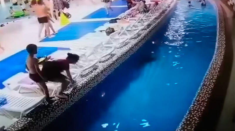 Астанадағы бассейндердің бірінде суға батып кеткен бала құтқарылды