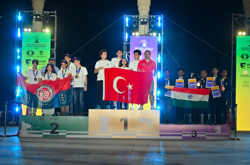 Казахстанские школьники выиграли серебро и бронзу на чемпионате мира по шахматам
