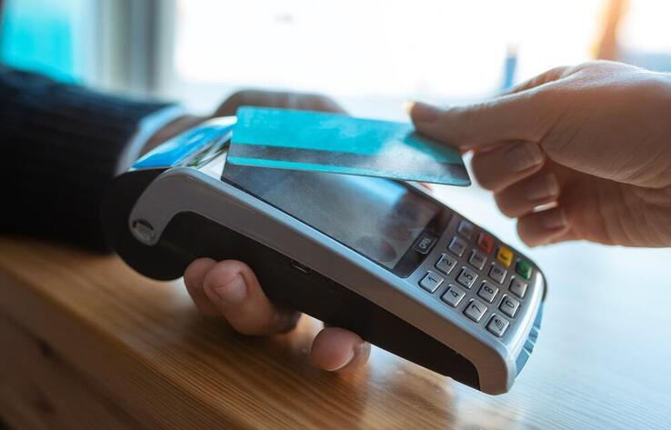В первом полугодии казахстанцы осуществили безналичные операции через QR на 2,2 триллиона тенге