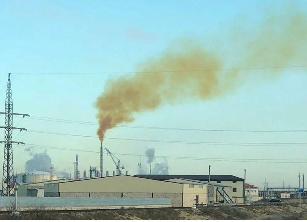 Выброс нитрозного газа произошел на заводе "КазАзот" 
