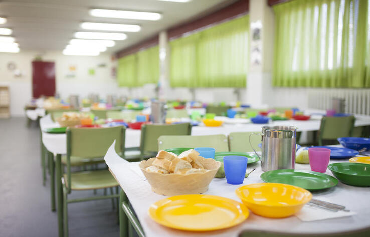 Free school meals to be provided to all primary school children in Kazakhstan