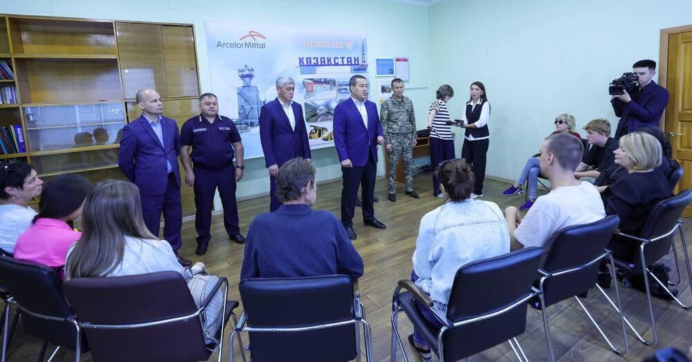 Смаилов встретился с членами семей шахтеров, погибших на шахте "Казахстанская"
