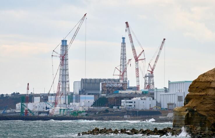 МИД Китая призвал Японию прекратить сброс радиоактивно загрязненной воды в океан 