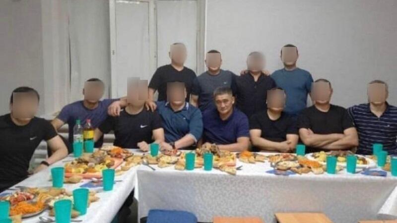 В КУИС прокомментировали распространяемое в Сети фото Кудебаева за дастарханом в тюрьме