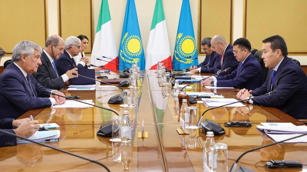 Казахстан готов нарастить экспорт продукции в Италию на $900 млн

