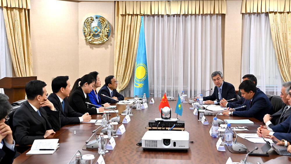 В январе-июле объем двусторонней торговли между Казахстаном и Китаем увеличился до $16,3 млрд