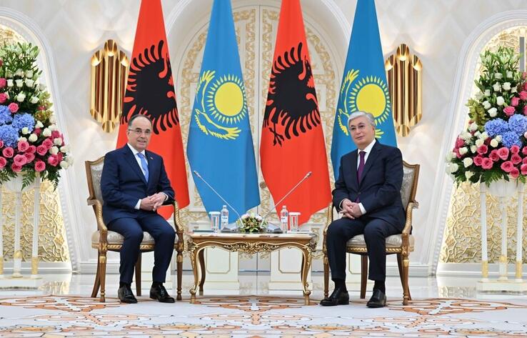 Президент Албании впервые прибыл в Казахстан с визитом 