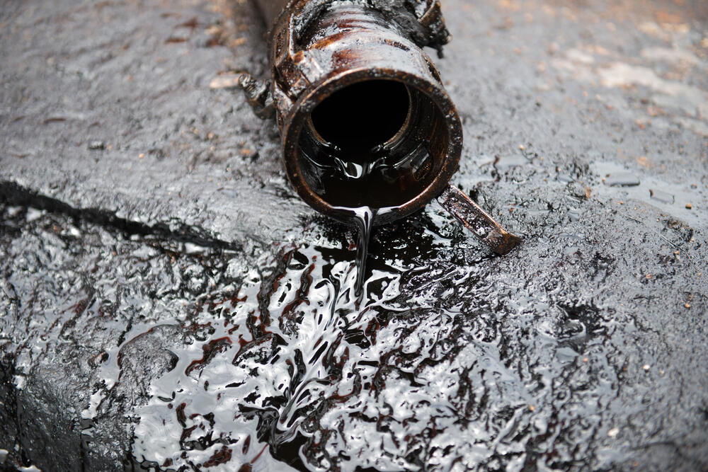 Около двух миллионов тонн нефтяных отходов находится в грунте Мангистауской области