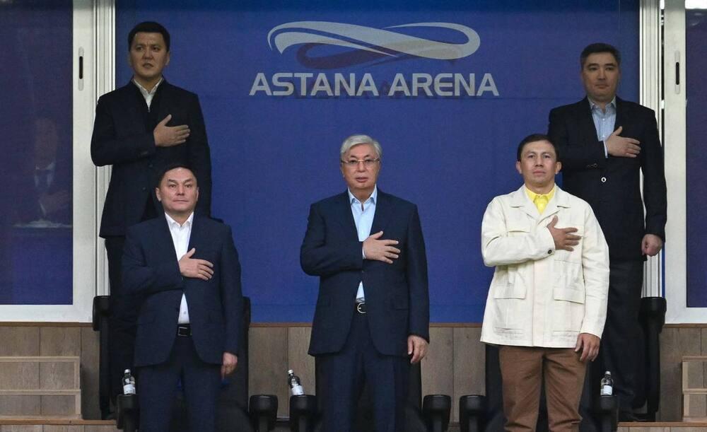 Президент Казахстана присутствует на матче между Казахстаном и Северной Ирландией
