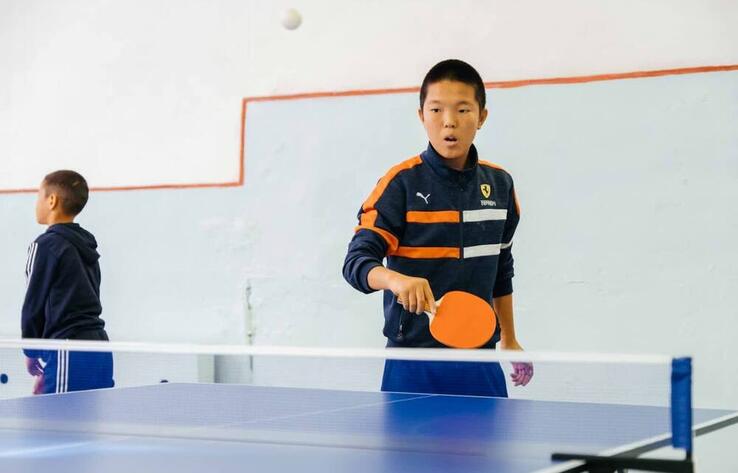 "Самұрық-Қазына" еліміздегі мамандандырылған мекемелерге спорттық құрал-жабдықтарды табыстауда