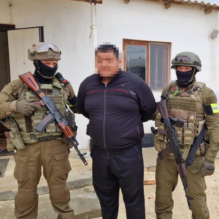 Группу вооруженных рэкетиров задержали в Мангистауской области