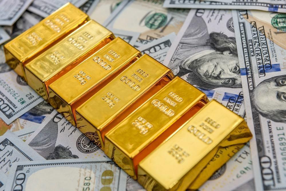 Казахстанцы в августе купили более 3000 золотых слитков 