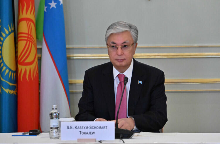 Токаев отметил важную роль Казахстана в региональных торгово-экономических связях с Германией