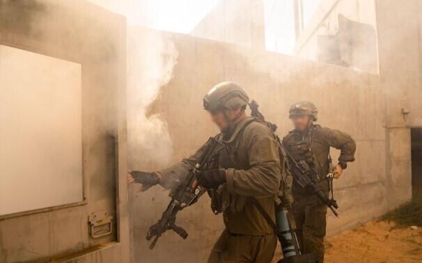 Израиль официально перешел в состояние войны