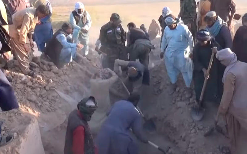 Ауғанстанда жер сілкінісінен 2053 адам қаза тапты