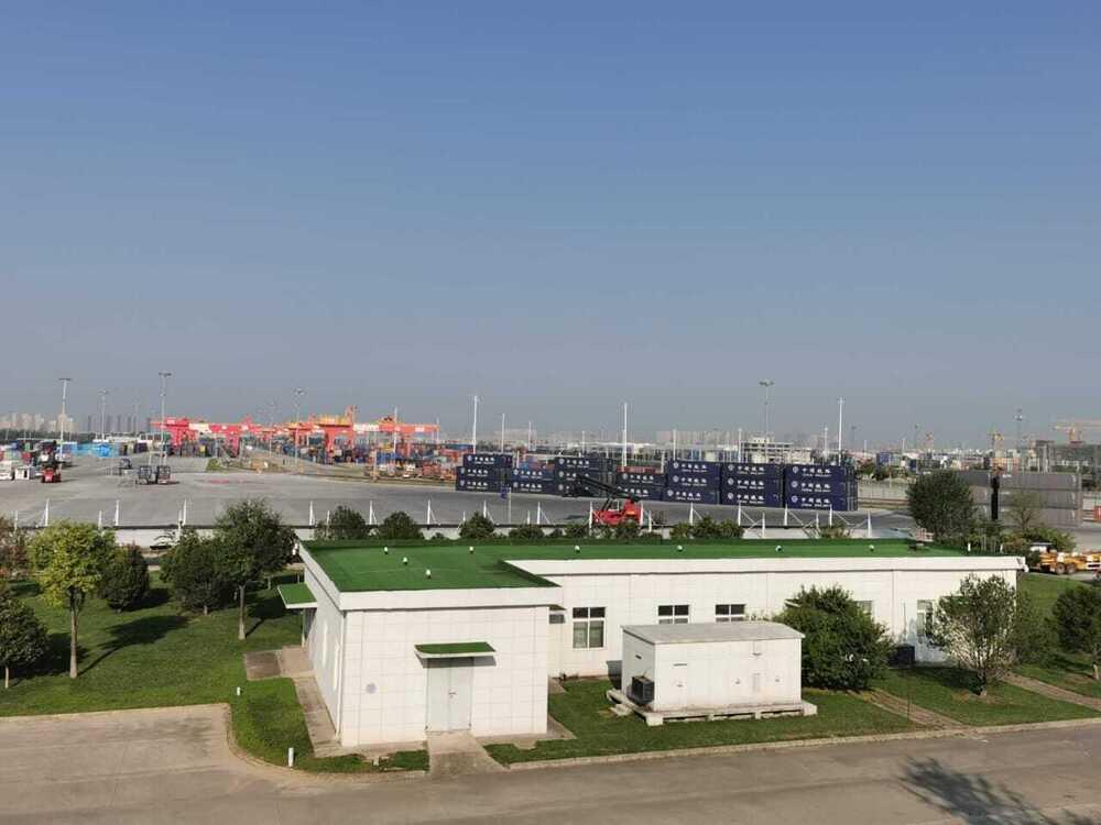 Порт города Сианя. Индустриальная корпорация "Ай Цзюй"
