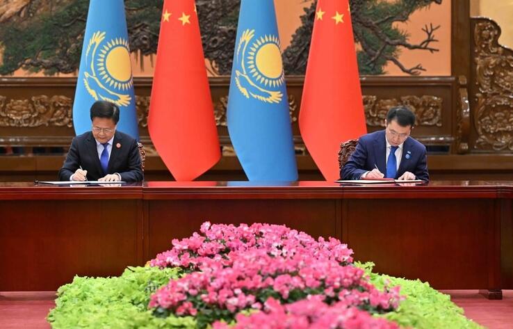 Казахстан и Китай подписали ряд документов
