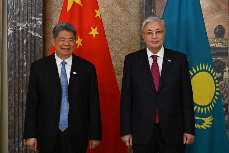 President receives Ma Yongsheng, Chairman of the Board of Directors of SINOPEC