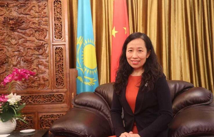Генконсул КНР в Алматы дала интервью казахстанским СМИ
