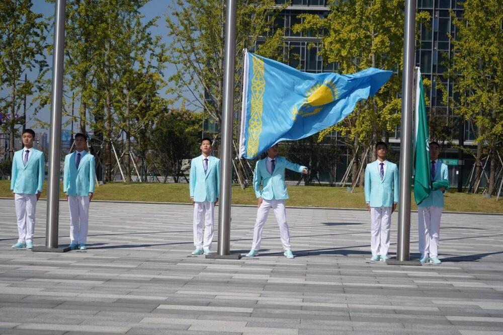 Торжественная церемония поднятия казахстанского флага состоялась на Азиатских параиграх