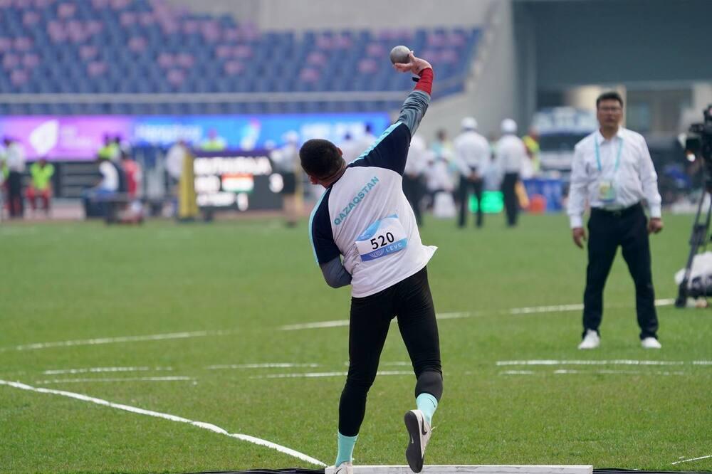Казахстанский атлет завоевал золото на параиграх в Китае