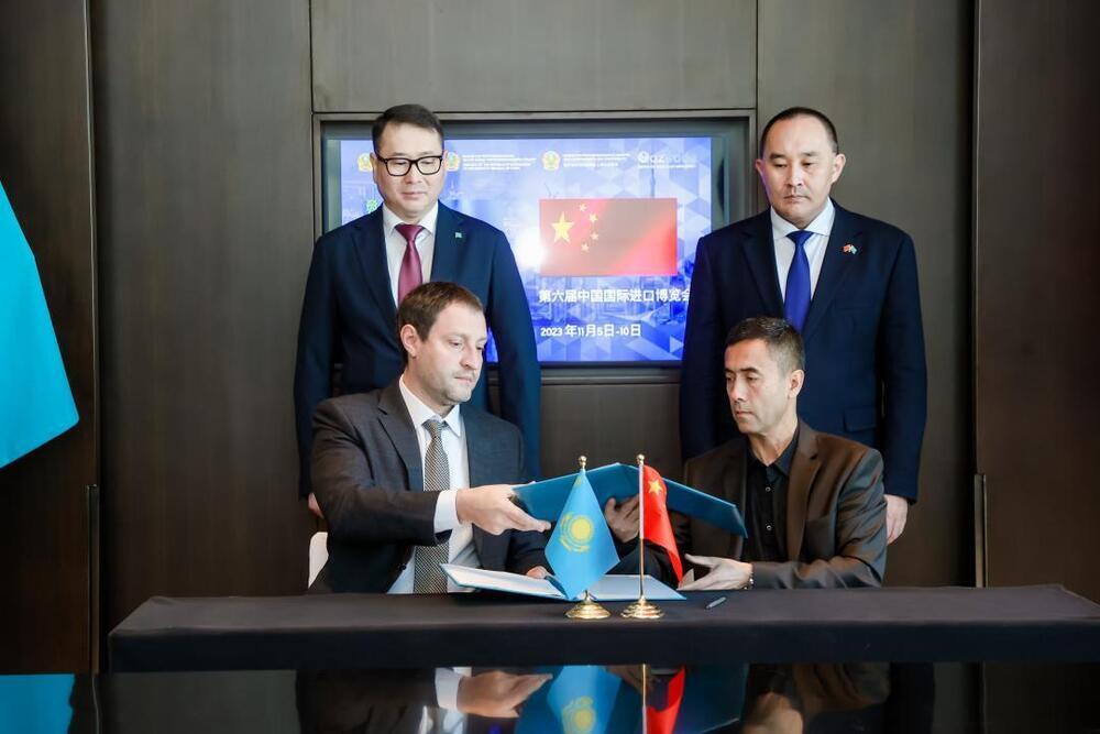 За первые два дня Казахстан на ЭКСПО в Шанхае заключил контракты на 74 млн долларов