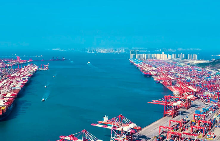 Высокотехнологичный китайский морской порт Циндао