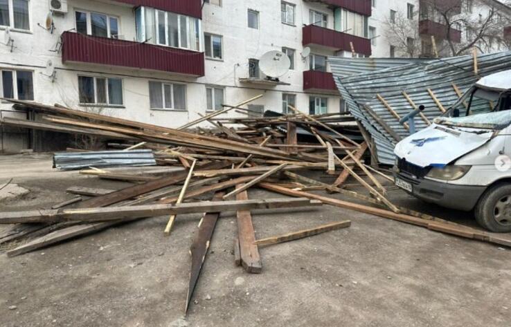 Последствия урагана устраняют в ряде регионов Казахстана 
