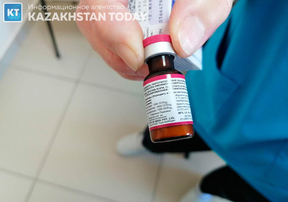В Казахстан завезли полмиллиона доз вакцины против кори