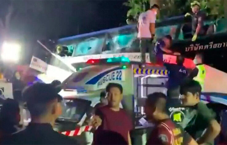 At least 14 dead, 35 injured in bus crash in Thailand
