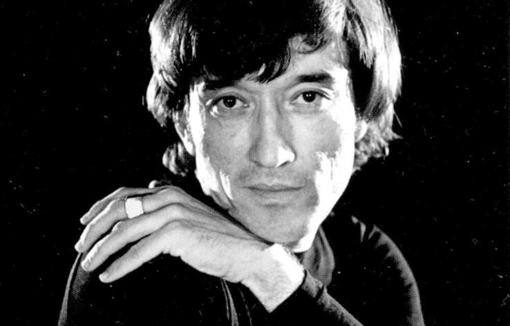 В Алматы состоялось открытие мемориальной доски в память о Булате Аюханове
