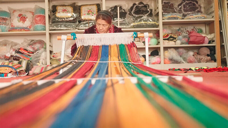 Искусство текстиля "палаз" в Синьцзяне