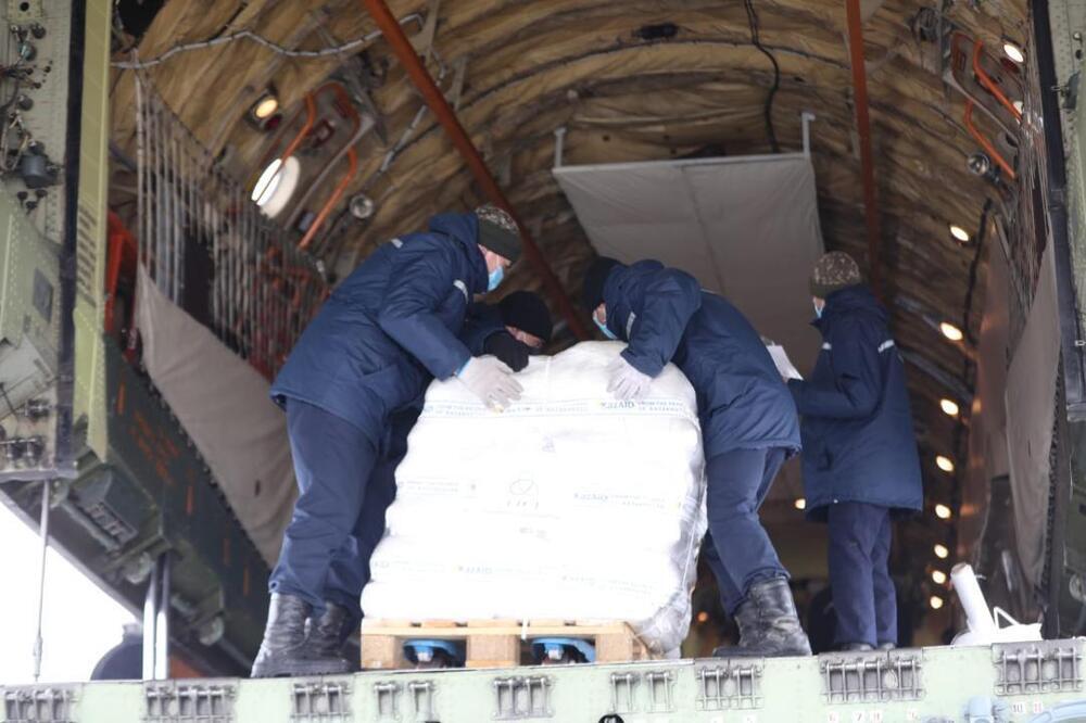 Казахстан направил 38 тонн гуманитарной помощи в Палестину