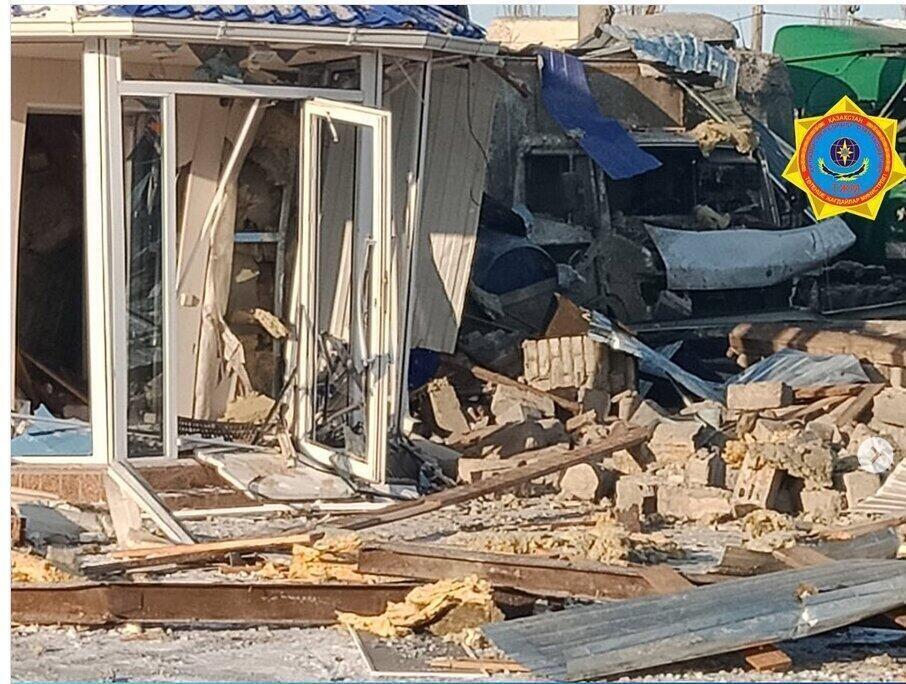 Еще три человека могут быть под завалами в Костанае
