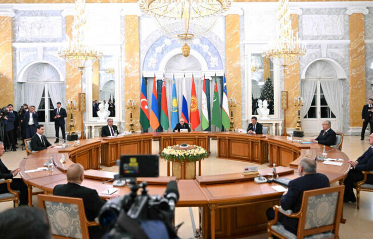 Informal meeting of CIS Heads of State takes place