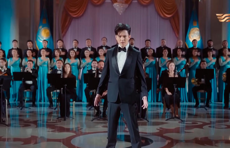 Dimash Qudaibergen sings the national anthem of Kazakhstan