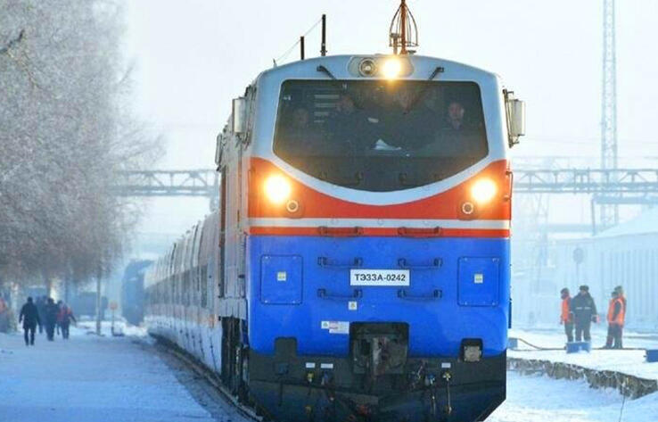Четыре дополнительных поезда запустили в Астану из-за непогоды
