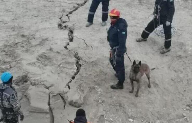 Search for rescuers at collapsed Maikainzoloto mine continues, families to receive compensation