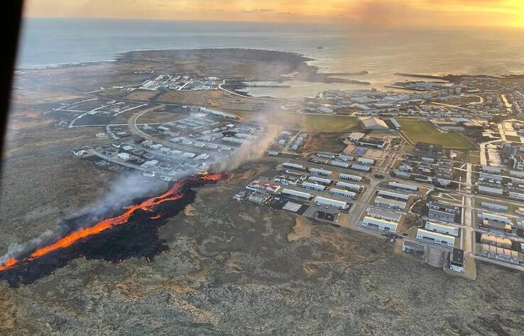 Извержение вулканов началось на полуострове Рейкьянес в Исландии