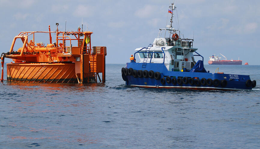 КТК возобновил перевалку нефти на терминале в Черном море
