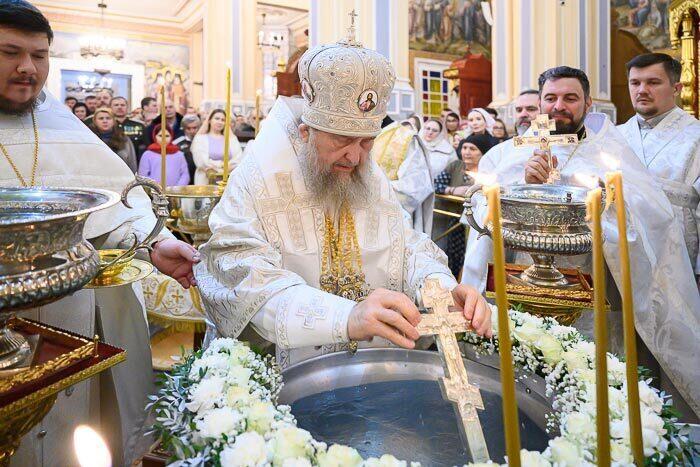 Шоқындыру: Қазақстанда арнайы орындарда шомылу рәсімі өтуде
