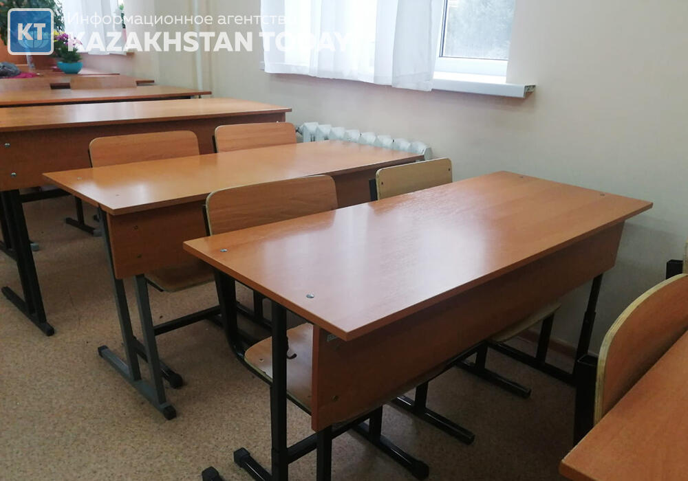 В школах и колледжах Алматы отменили занятия первой смены 