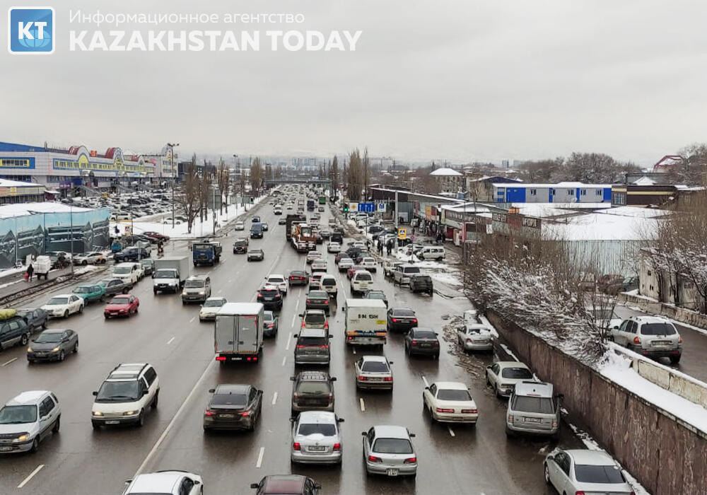 Проблема видна невооруженным взглядом - президент о транспортной ситуации в Алматы
