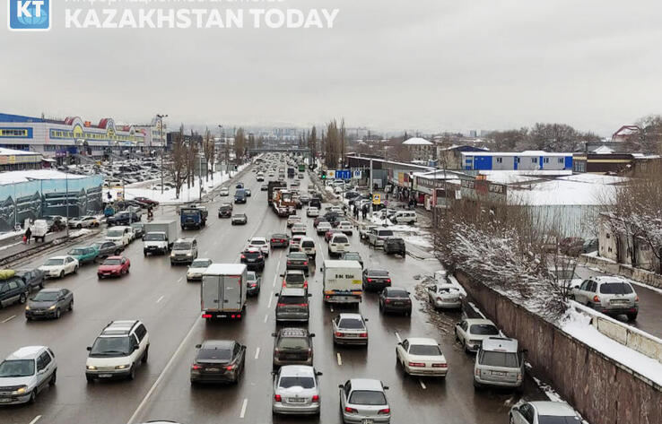 Проблема видна невооруженным взглядом - президент о транспортной ситуации в Алматы

