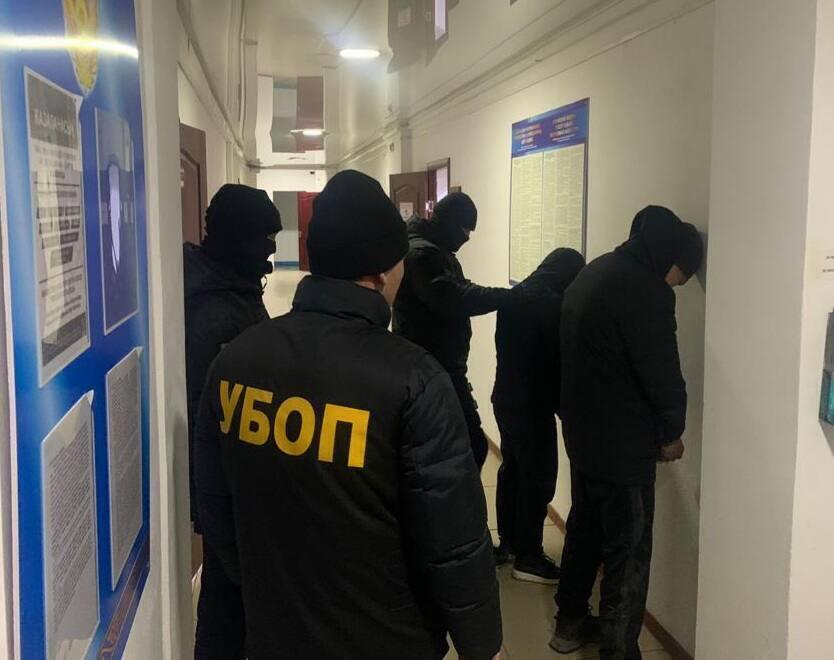 В Казахстане задержали две молодежные группировки по подозрению в вымогательствах
