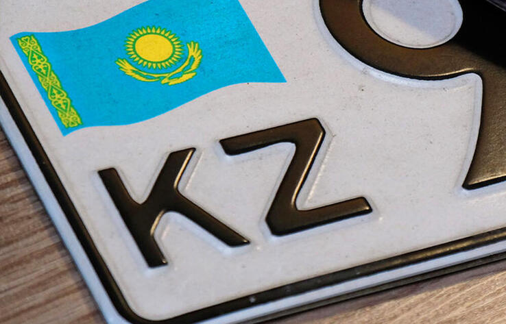 Госинспектор зарегистрировал более пятидесяти автомобилей по поддельным документам в Акмолинской области