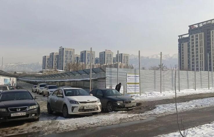 Алматинцы выступают против застройки в Бостандыкском районе 