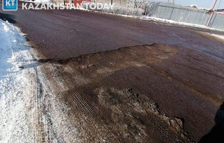 Раскопки на Утегенова: подрядчику предписали восстановить асфальт