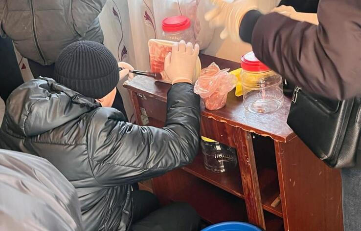 Мефедрон на 150 млн тенге изъяли у наркосбытчика в Алматы 