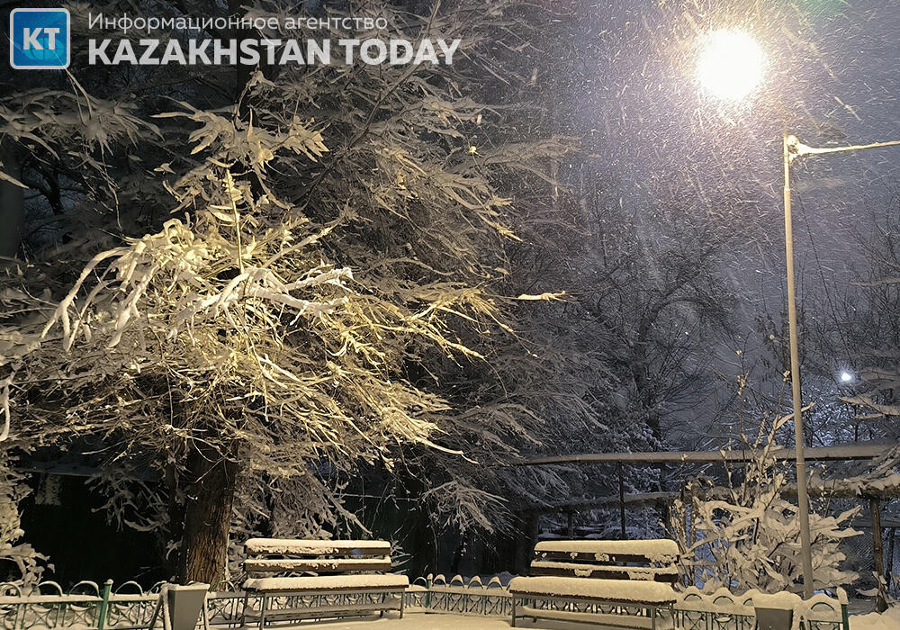 Алматы қалың қардан кейін